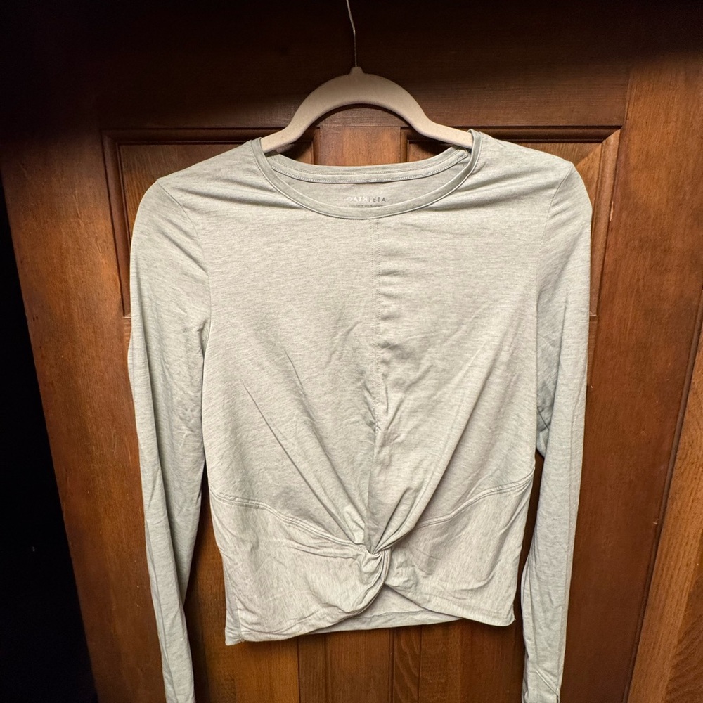 Athleta Light Green Long Sleeve Twist Top